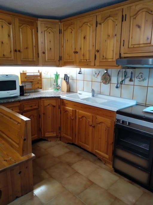Gollai House Apartment Orosei Bagian luar foto
