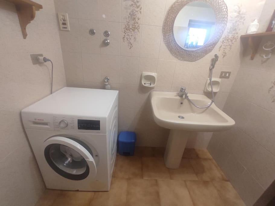 Gollai House Apartment Orosei Bagian luar foto